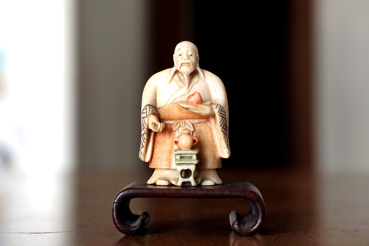 Traditional carving techniques guide